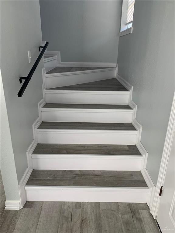 Photo - 10 Jason Ave Unidad 8