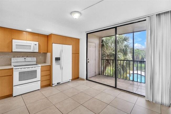 Photo - 8540 SW 133rd Avenue Rd Unit 312