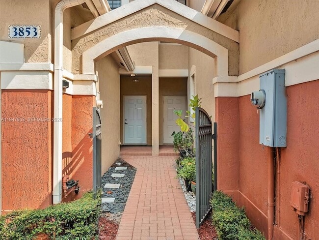 Photo - 3853 Tree Top Dr