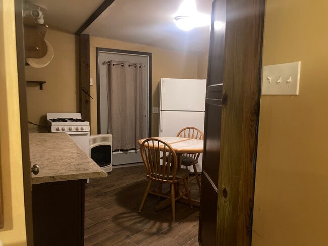 Building Photo - 2682 Love Rd Unit bill Rental