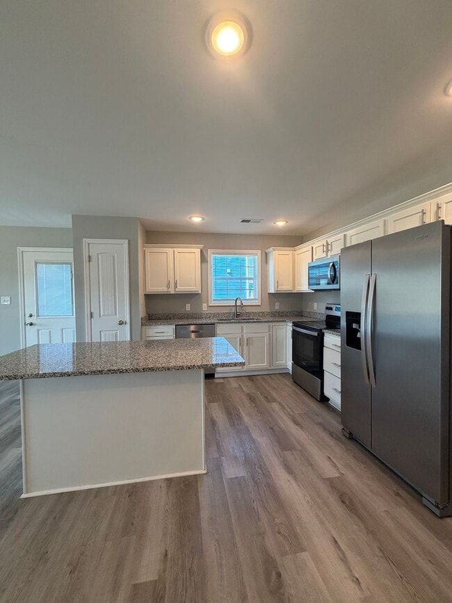 Photo - Find Your Fresh Start This Spring! Move in for $500! No rent until April and $100 off your first ...