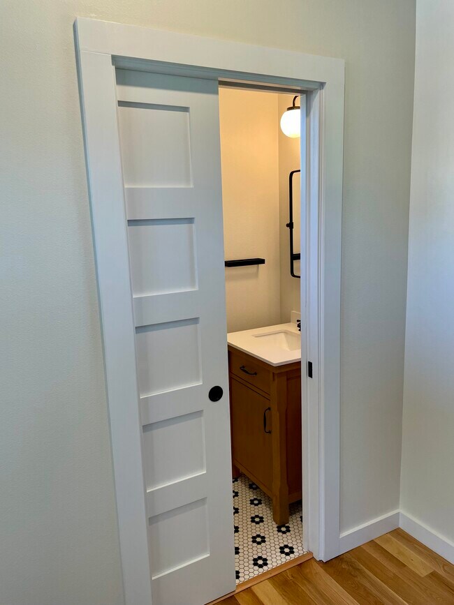 Photo - 212 Wilson St Unit B