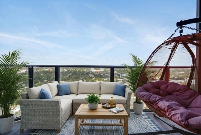 Photo - 121 NE 34th St Unidad 2710