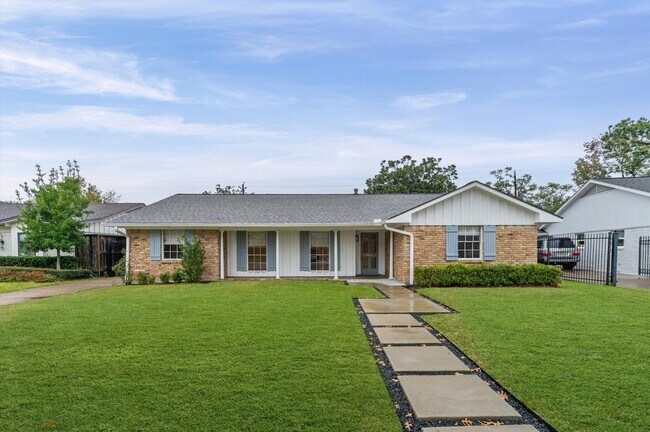 Building Photo - 6158 Burgoyne Rd