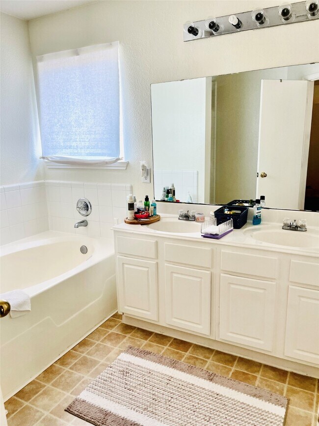 Photo - 5707 Highbury Ct