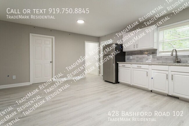 Building Photo - 428 Bashford Rd