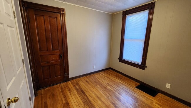 Photo - swingmiss Unit 1727