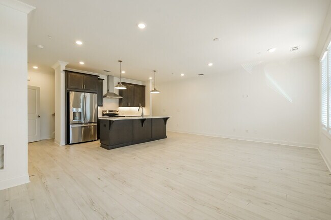 Photo - 514 Alice Wy Unidad Market Square at Sawnee Village