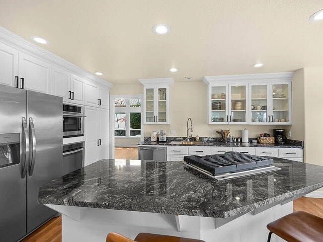 Photo - 129 Deerbrook Dr