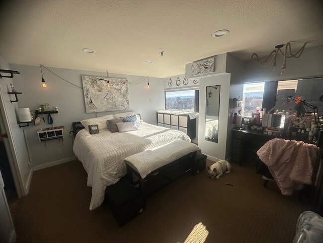 Building Photo - 100 Park Ave W Unit 1708