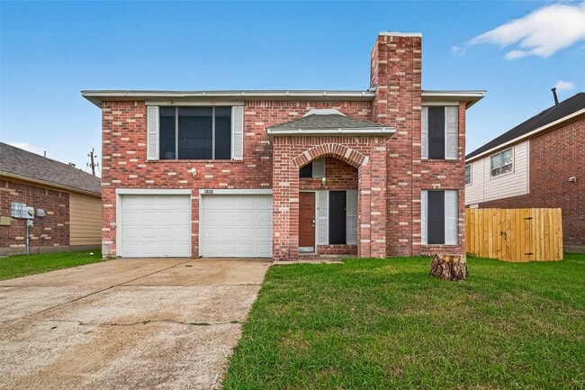 Building Photo - 1926 Woodland Hills Dr