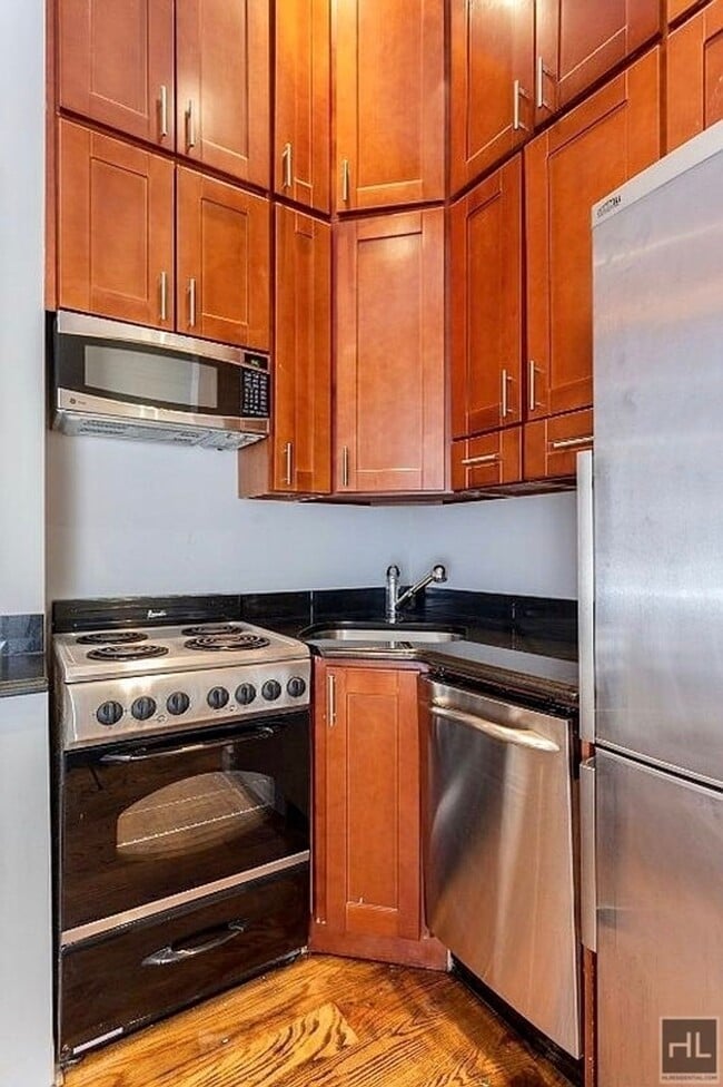 Photo - W 14TH ST. Unit 2F