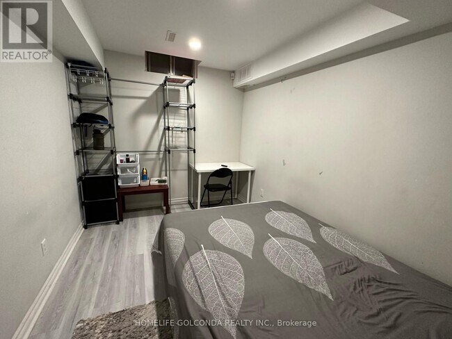 Photo - 37 Halder Crescent