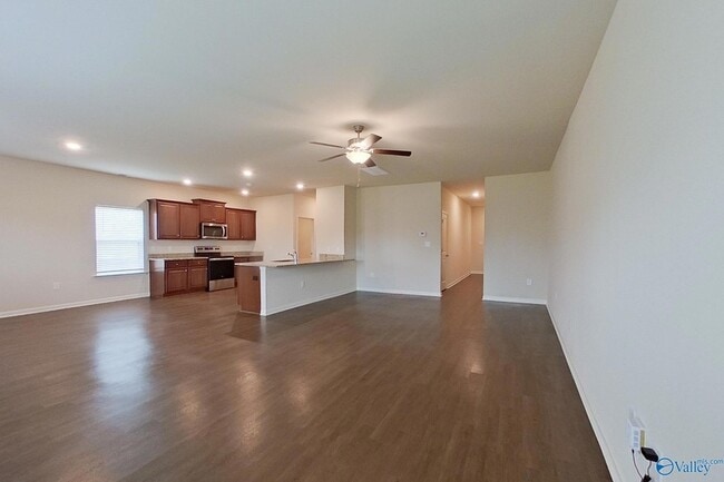 Photo - 1067 Pilgrim Ln