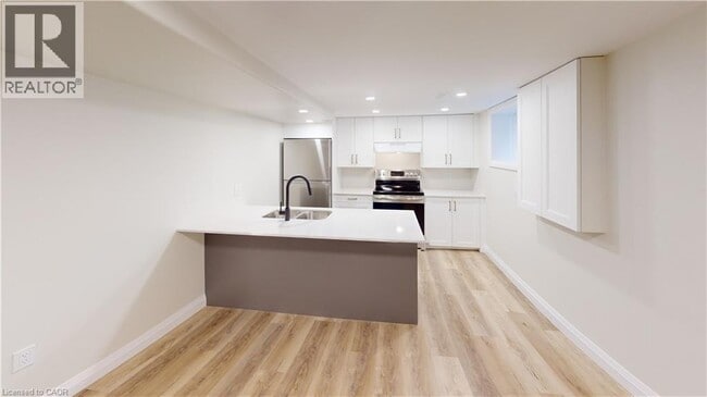 Photo - 132 Graham St