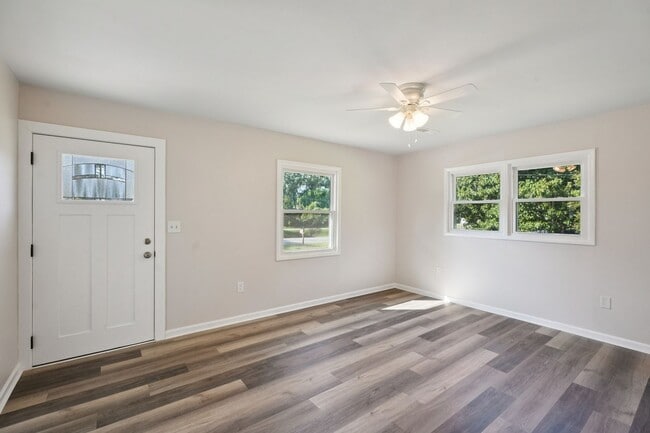 Photo - 309 Lagrange St