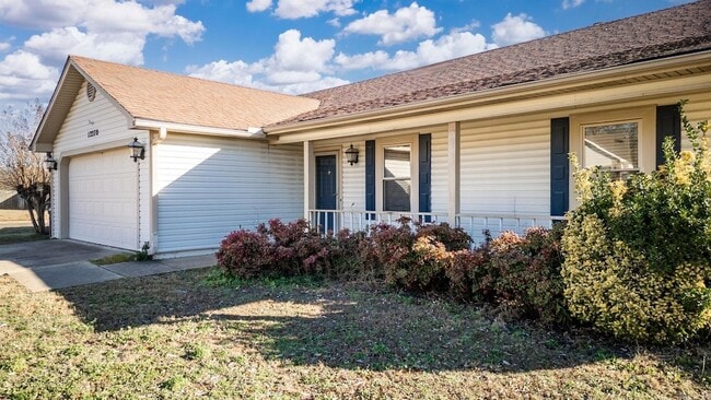 Photo - 12270 Maryland Pl