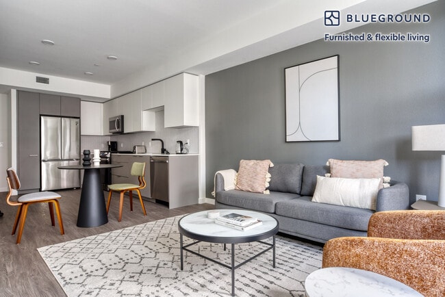 Photo - 4310 Hubbard St Unidad FL2-ID1028