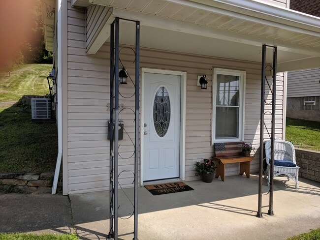 Photo - *******2-bed/1-bath COMPLETELY RENOVATED HOME FOR RENT in Bridgeville!*****