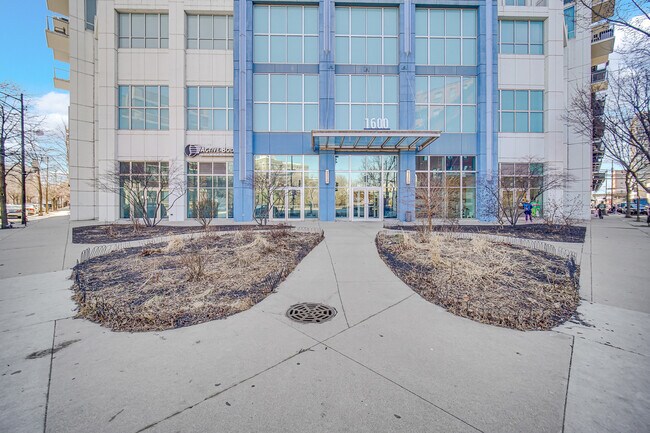 Photo - 1600 S Indiana Ave Unidad 1007