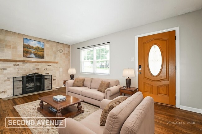 Photo - 1247 Cascade Rd