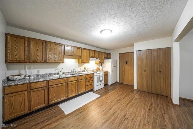 Photo - 8140 Southwood Dr