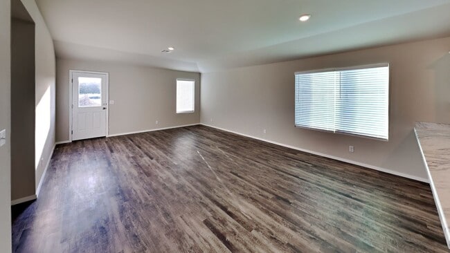 Photo - Beautiful 4 bedroom 2 bath corner lot home in Coweta!