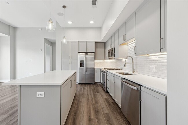 Photo - 9757 Katy Fwy Unidad 823