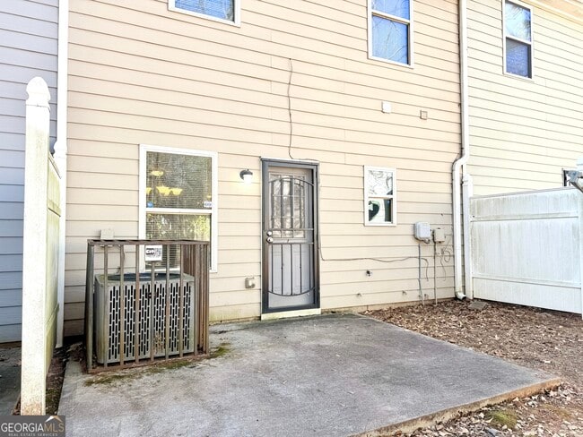 Building Photo - 2390 Camden Oak Way