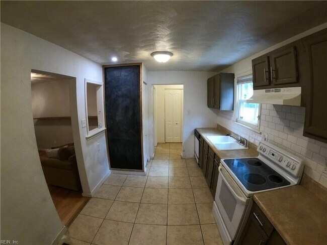 Photo - 4000 Elkhorn Ave