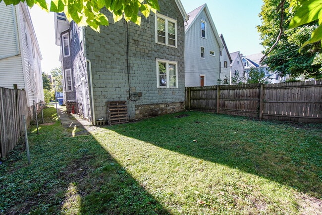 Photo - 74 Woodside Ave Unit 1