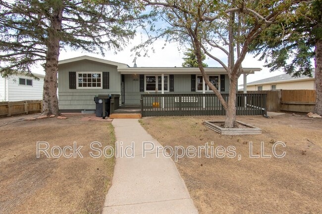 Photo - 1622 Oxford Dr