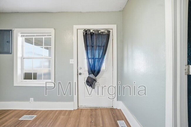 Photo - 409 Nevada St