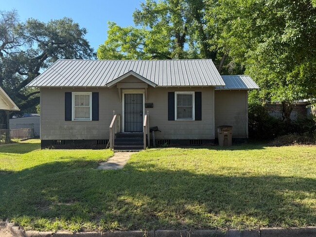 Photo - 510 Avondale Ct