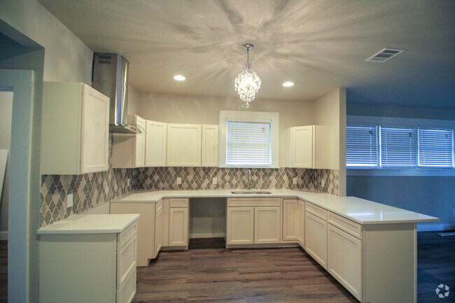Building Photo - Historic 3/2 Adorable Remodel in Dignowity... Rental