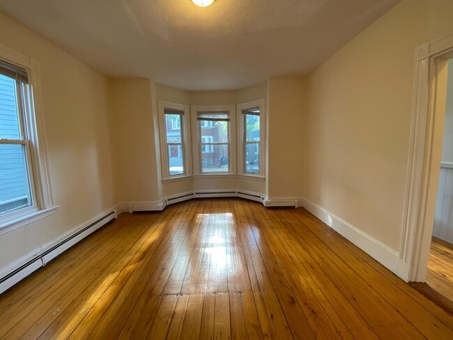 Photo - 390 Windsor St Unit 1