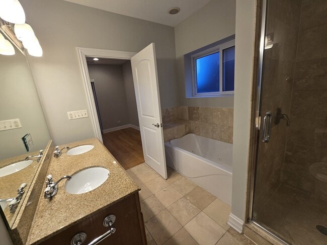 Photo - 3831 N Kedzie Ave Unit 1
