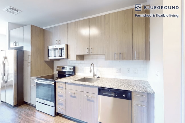 Photo - 820 Concorde Cir Unidad FL1-ID8348A