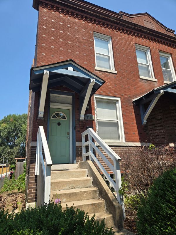 3145 Cherokee St