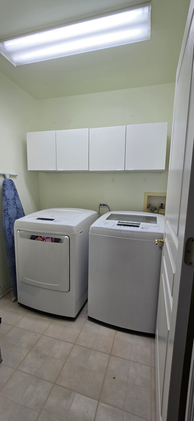 Photo - 2986 Peachtree Cir