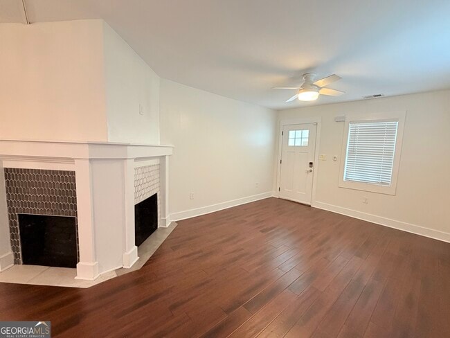 Photo - 1109 Ira St SW