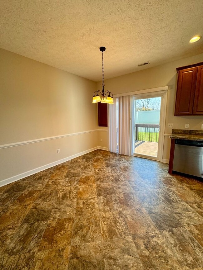 Photo - Townhouse for Rent in Cedar Point