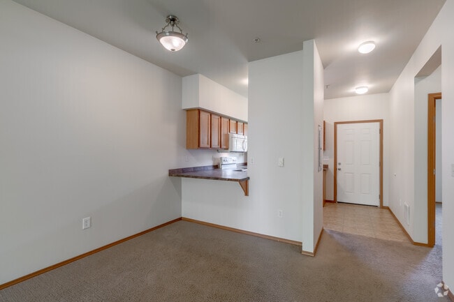 3BR, 2BA - 1350SF - Dining Area
