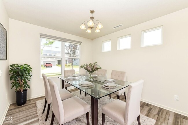 Photo - 7101 Oak Trce Ln