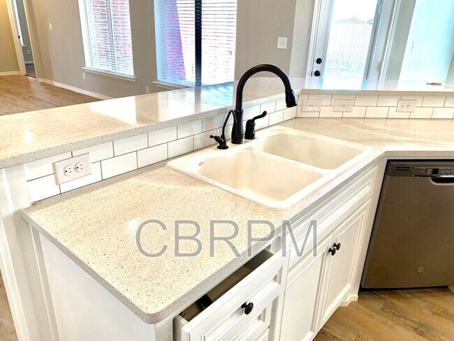 Photo - 9609 Hyden Ave