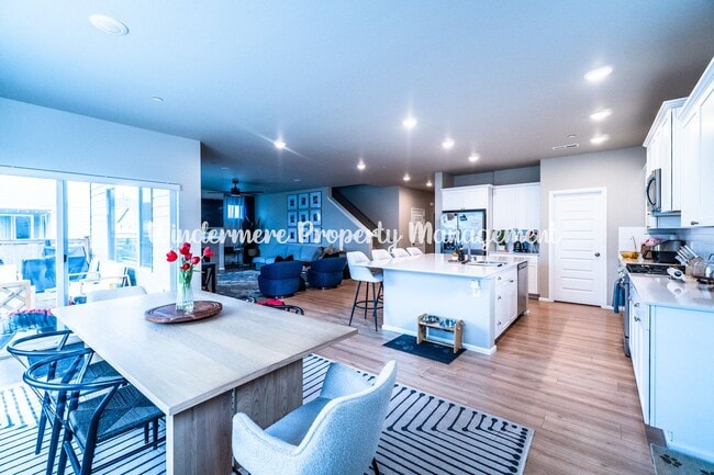 Photo - Stunning Soundview Estates 5 bedroom home