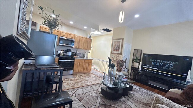 Photo - 844 Hancock St