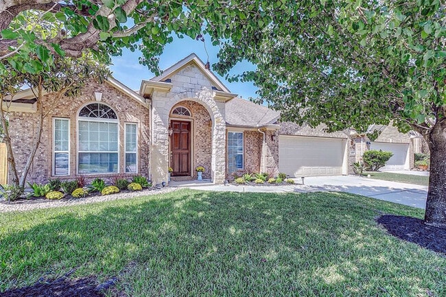 Building Photo - Stunning 4 beds 3 baths in Spring! Rental