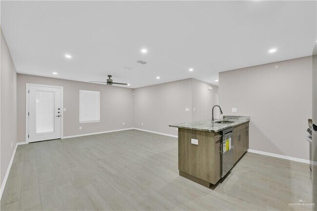 Photo - 13 N 23rd St Unidad 107