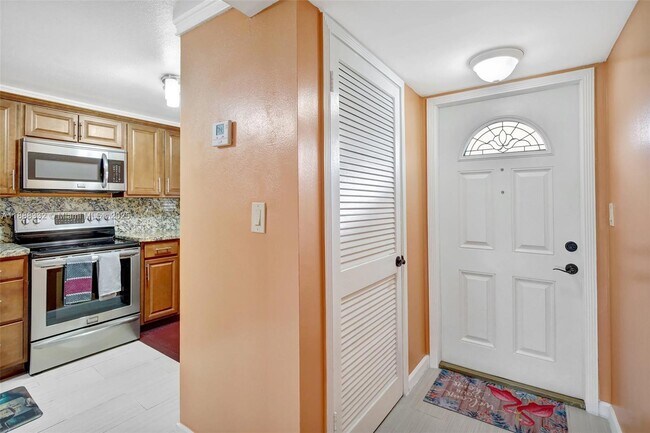 Photo - 8980 S Hollybrook Blvd Unidad 208